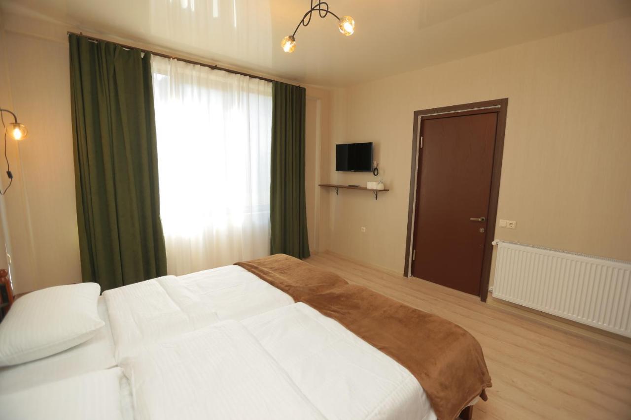 Chogo Hotel Kutaiszi Kültér fotó