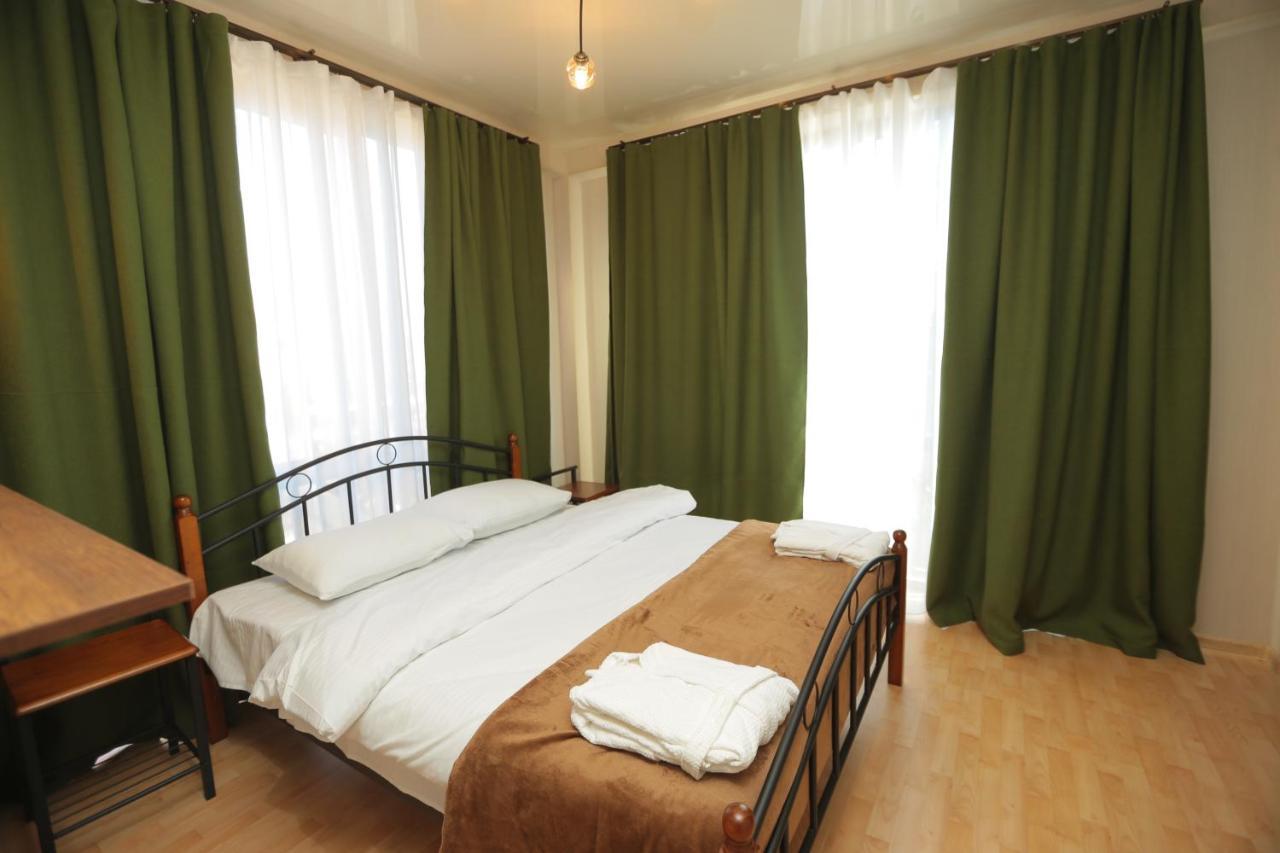 Chogo Hotel Kutaiszi Kültér fotó