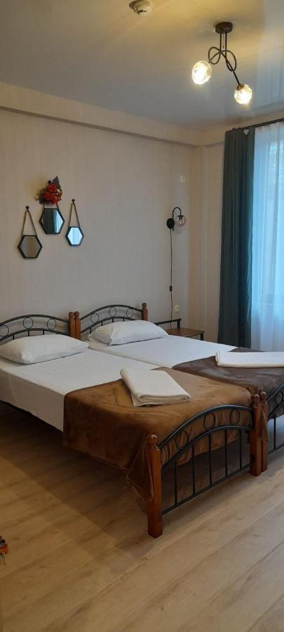 Chogo Hotel Kutaiszi Kültér fotó