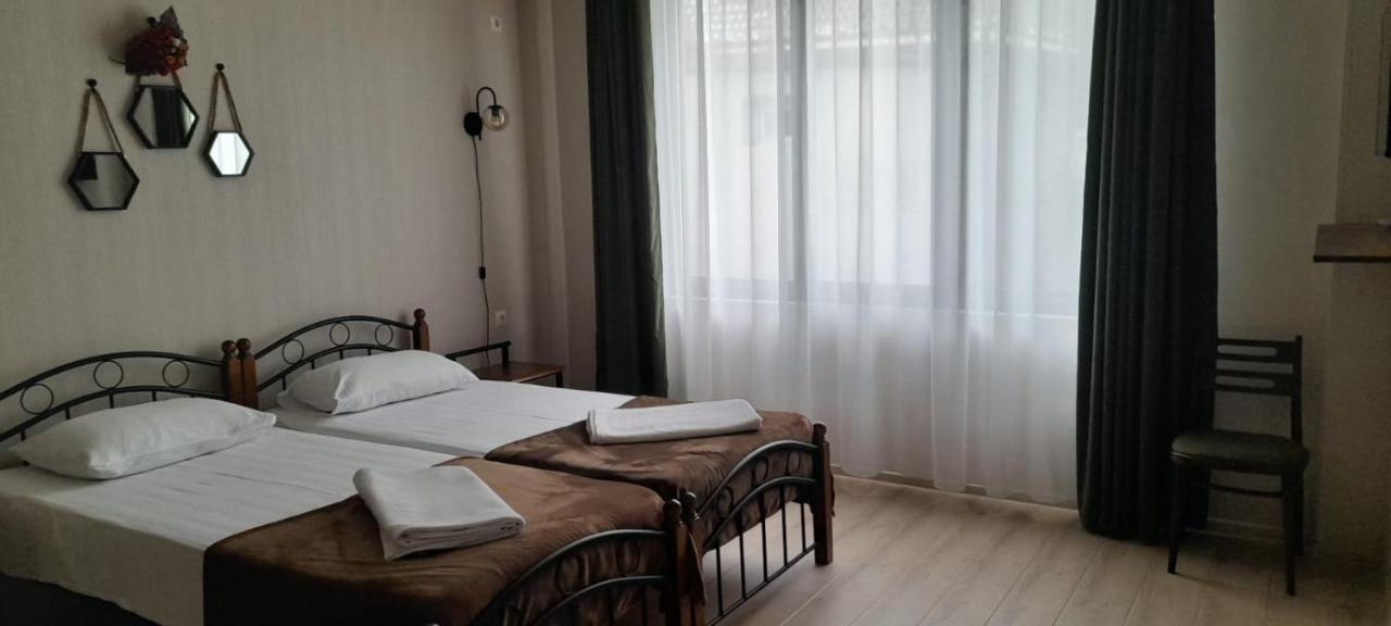 Chogo Hotel Kutaiszi Kültér fotó