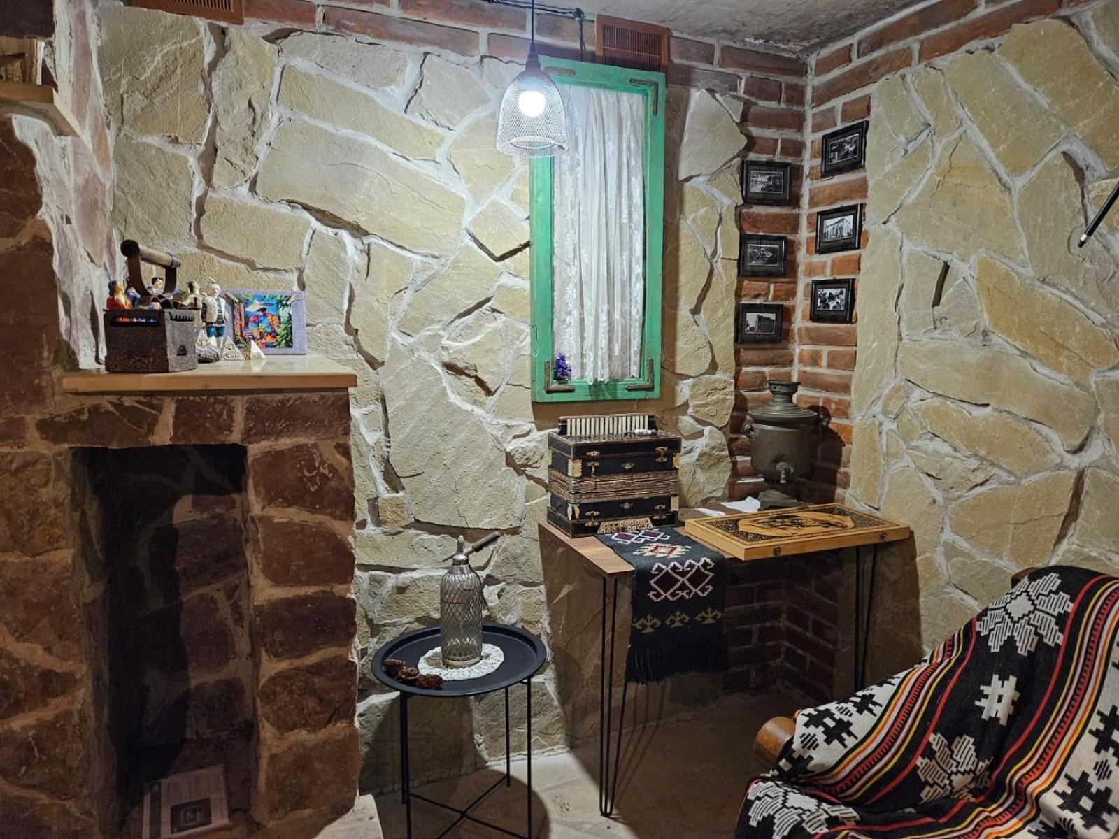 Chogo Hotel Kutaiszi Kültér fotó